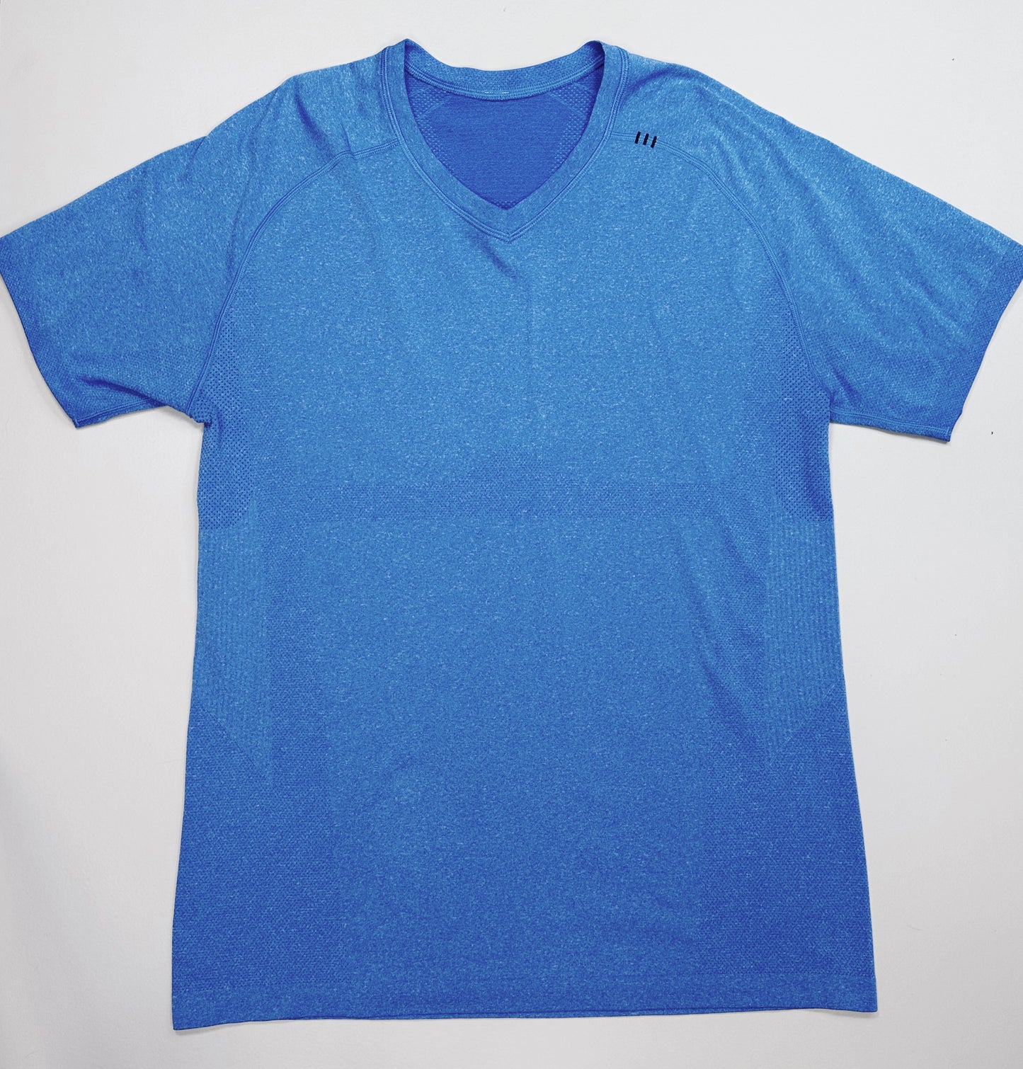 Lululemon Men's Royal Blue Tee - Size M