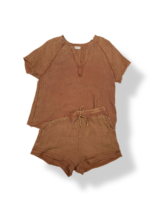 New In Distressed Set- Size M